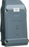 Polzahl: 5 (3L, N, PE)  Nennspannung /- strom: 400V / 25A od. 40A od. 75A vorgesehene Absicherung: 25 od. 40 od. 75 Ampère - - - Bemerkungen: Achtung: oft auch als 4polige Variante vorhanden! Darf nicht mehr neu installiert werden!